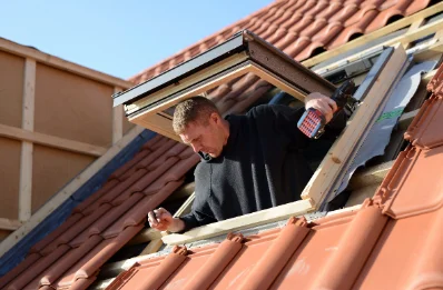 Pose de fenêtres de toit Velux à Saint-Marcouf